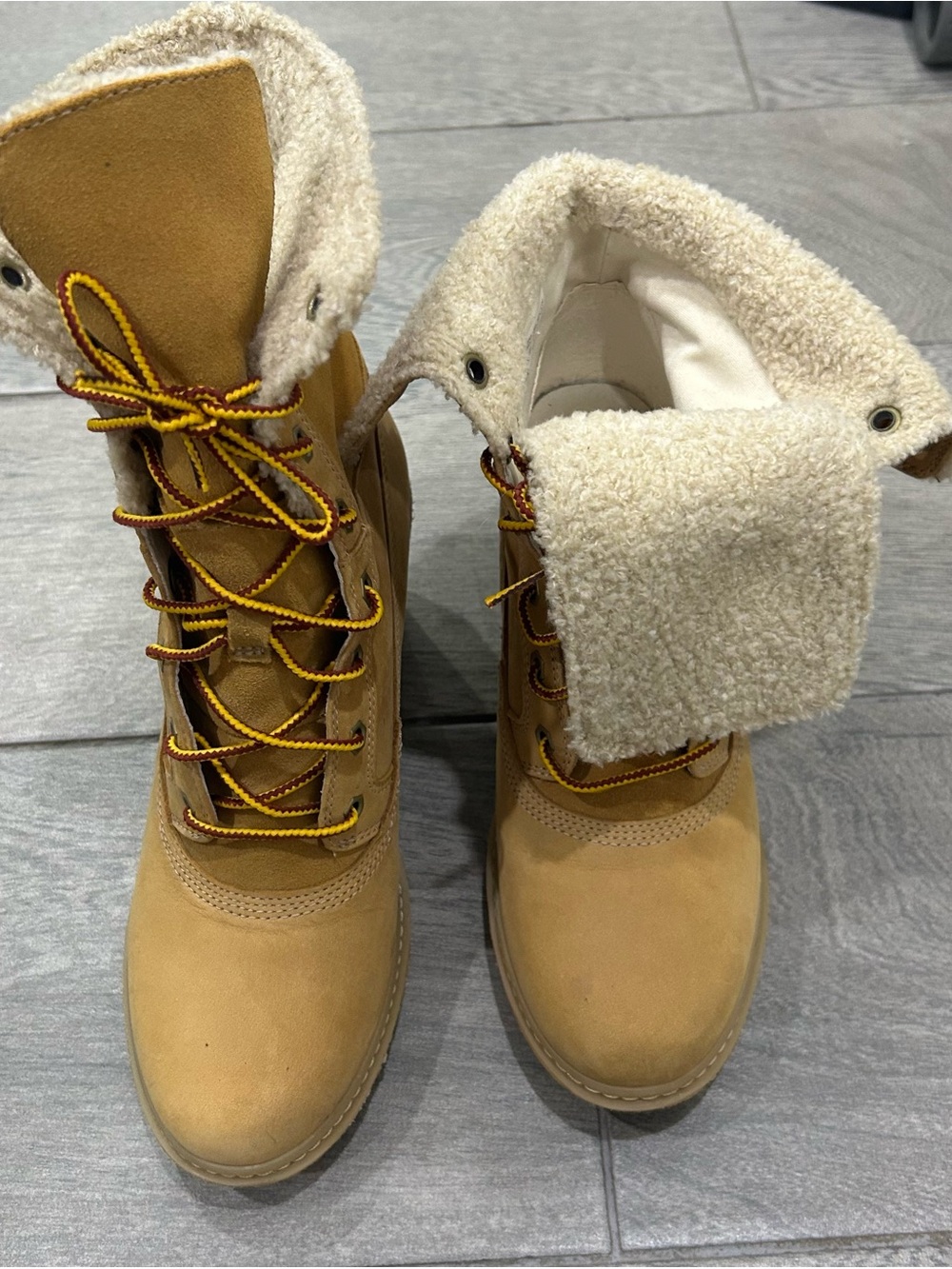 Timberland Women's Tan Lace-Up Sherpa Collar Boots